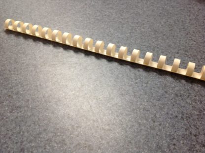 Plastic Comb Binding spines - White 1/2"