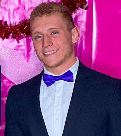 Senior Spotlight for Website-3 placeholder cross square