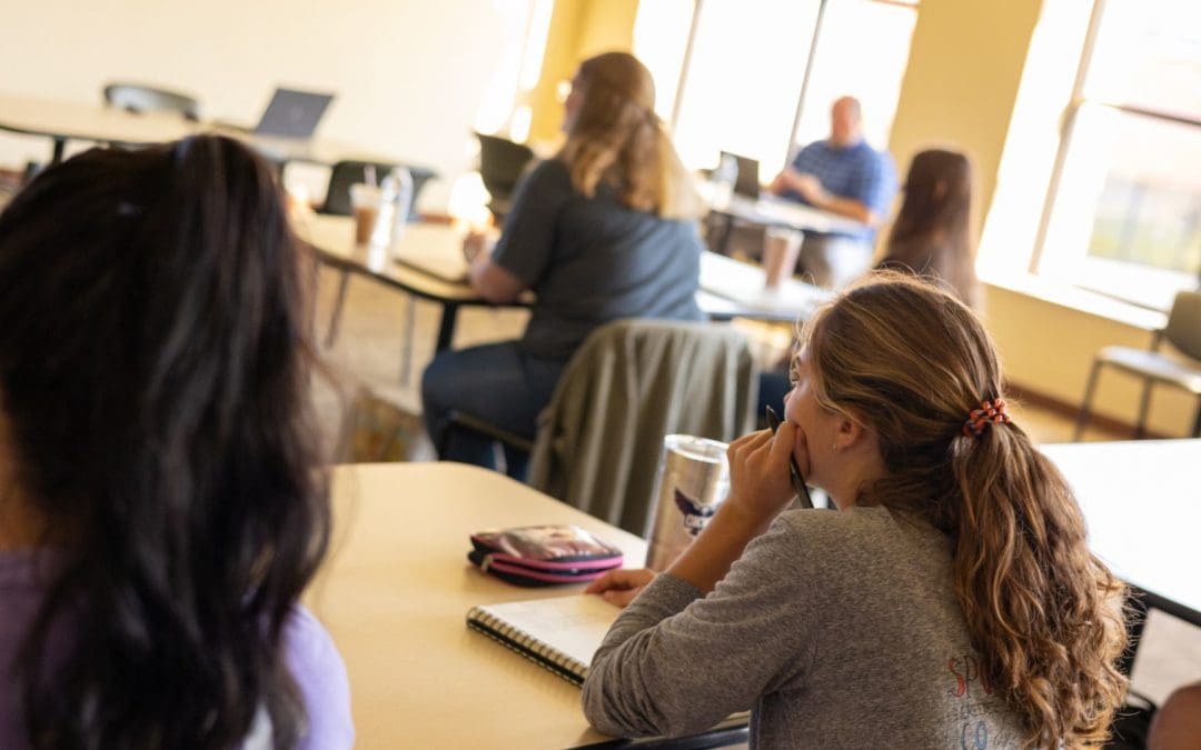 School of Education & Exercise Science Preps Student-Teachers for Classroom