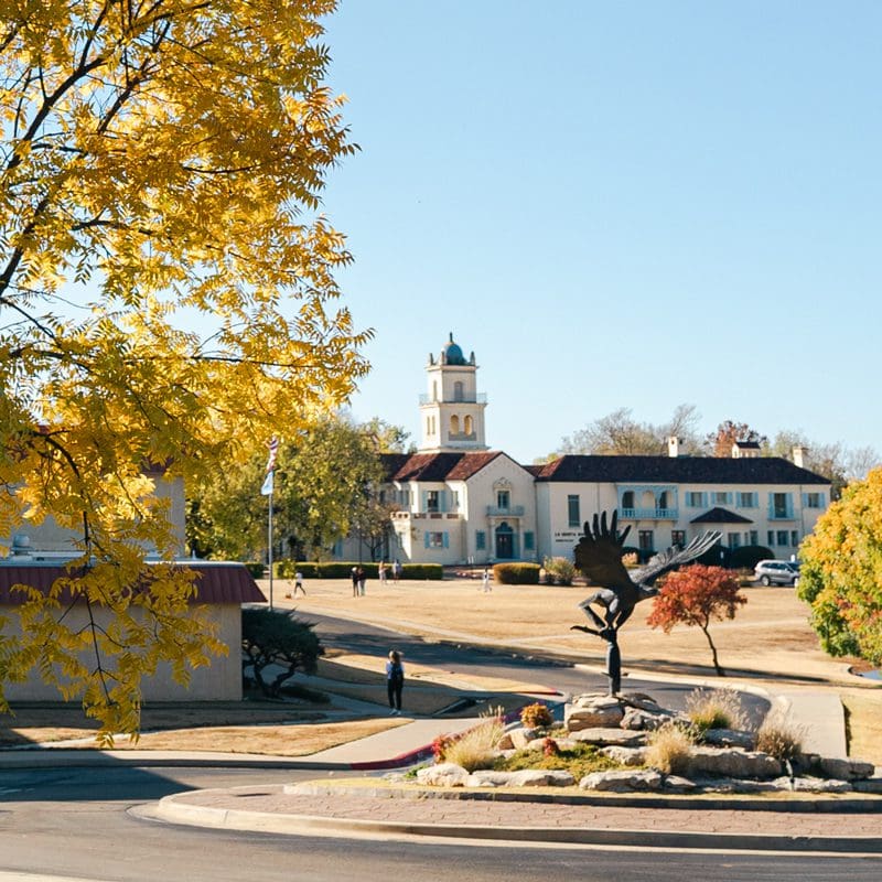 Photo of OKWU mansion and eagle statue