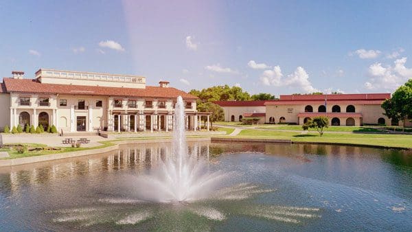 OKWU Campus Pond