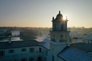 La Quinta Mansion during the winter season
